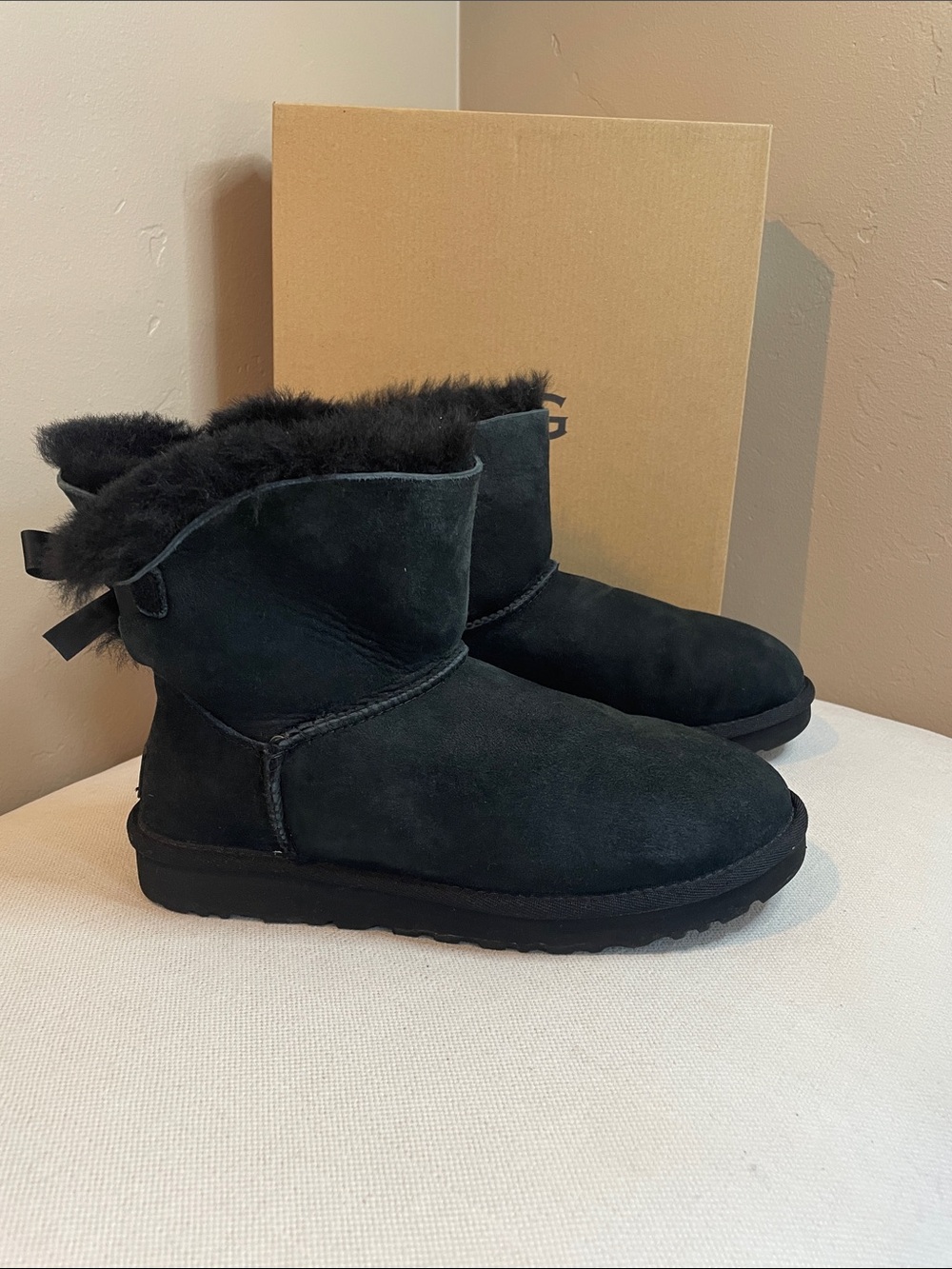 Ugg Women's Mini Bailey Bow II, Black, Size 8